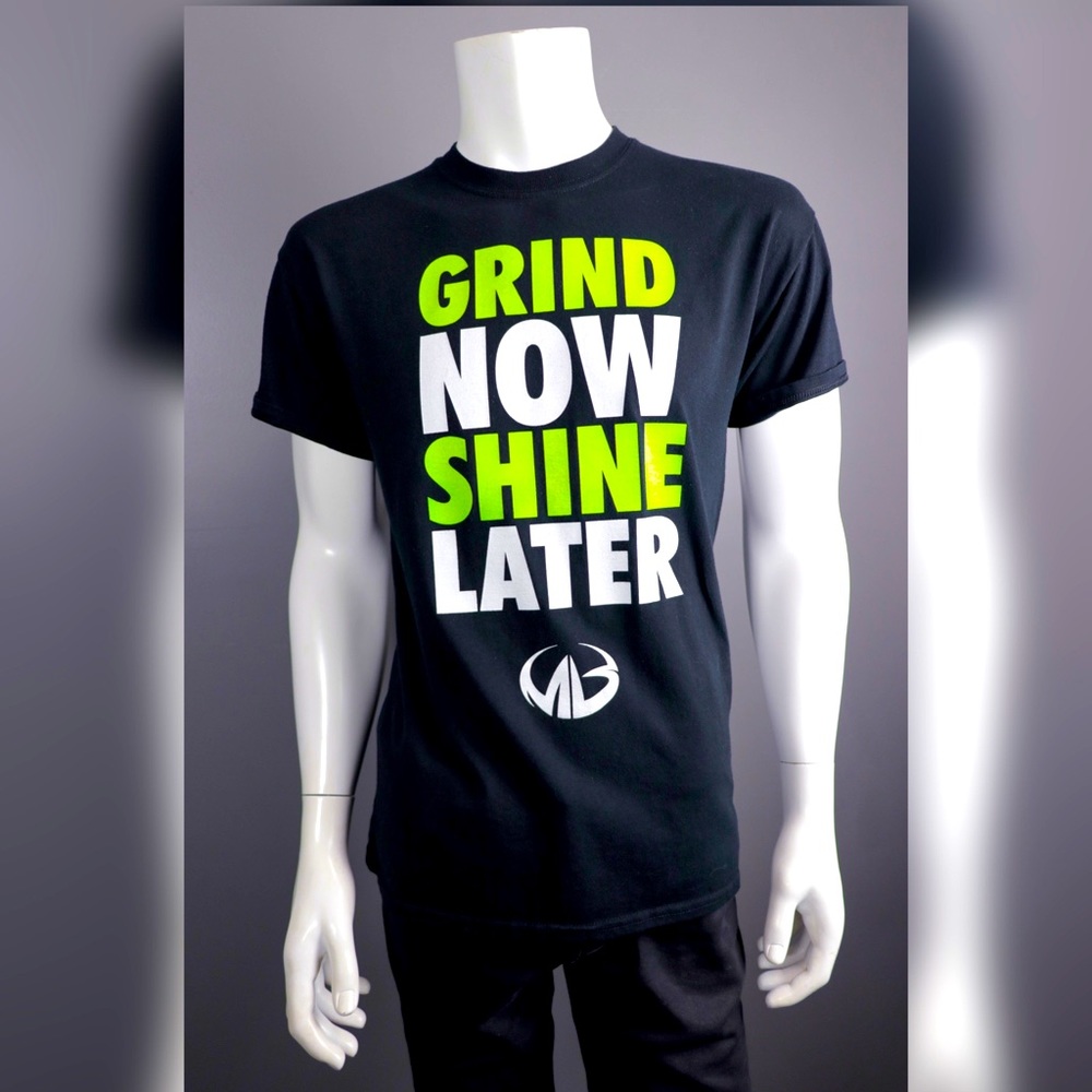 Black Gildan Graphic T-Shirt